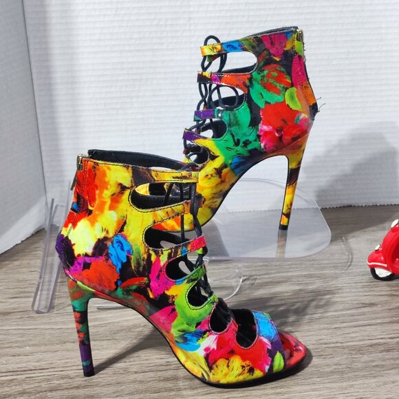 Steve Madden Cythiaa Peep-Toe Heels women's size 8 multi-colour rainbow Lace Up - Picture 2 of 12